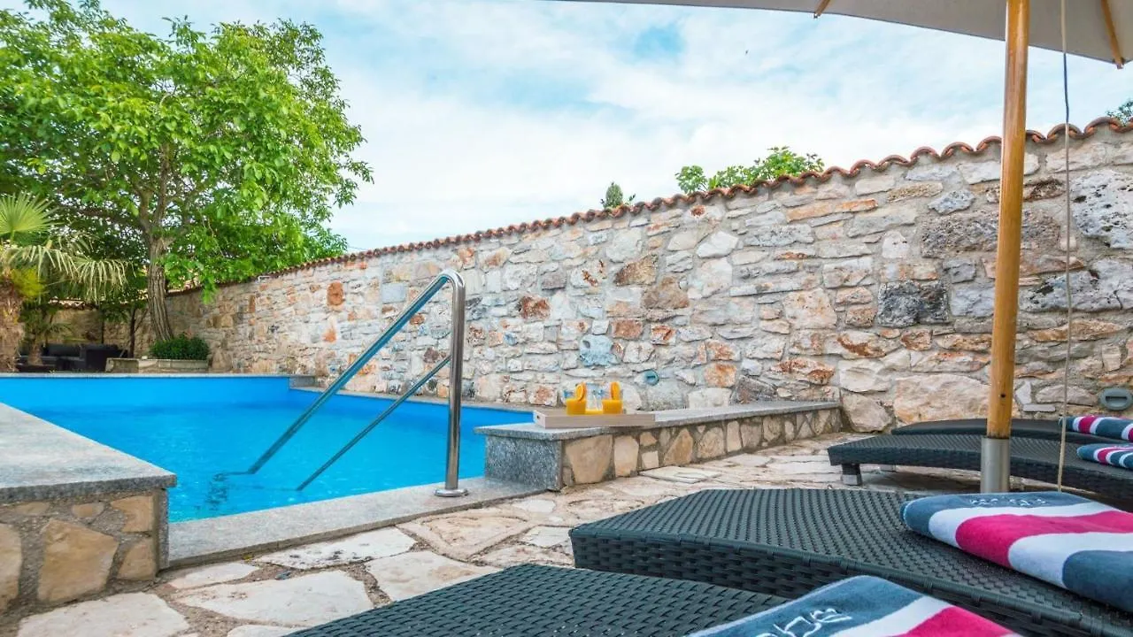 Villa Vila Lucia Veliki Vareski