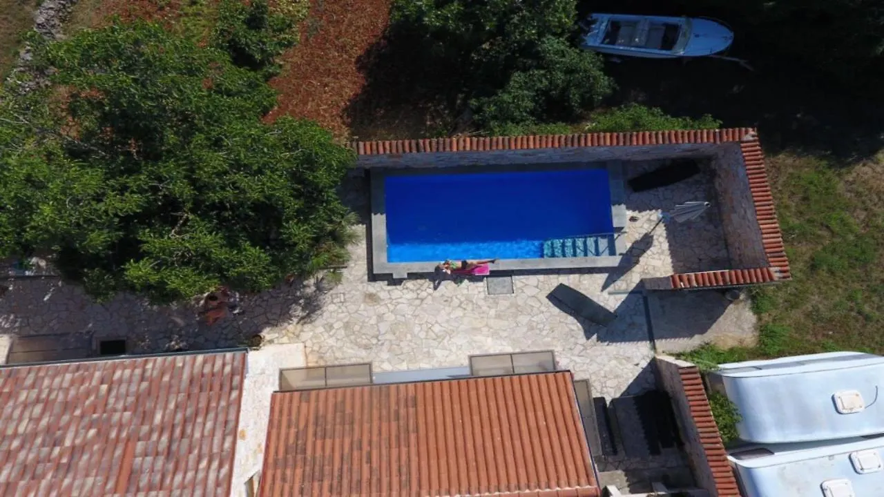 Vila Lucia Veliki Vareski